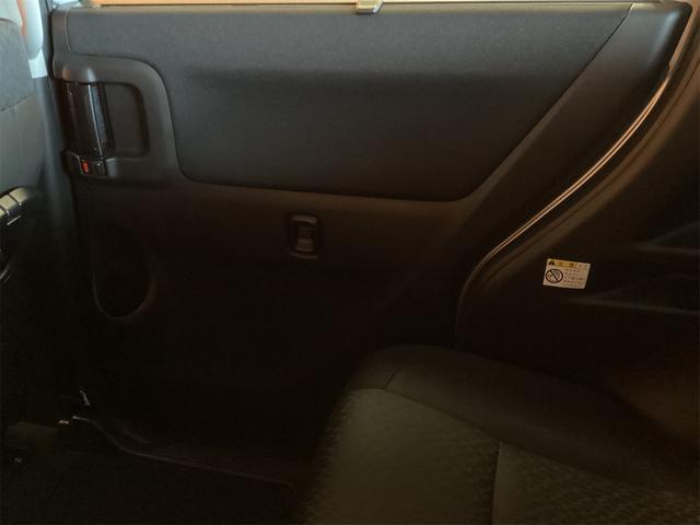 ソリオバンディット ハイブリッドＭＶ　全方位カメラパッケージ　ナビ　ＴＶ　オートクルーズコントロール　レーンアシスト　衝突被害軽減システム　両側電動スライドドア　オートライト　ＬＥＤヘッドランプ　スマートキー（39枚目）