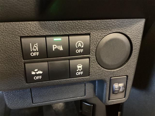 カメラが白線を検知して車線中央付近を走行するよう、車線維持を支援するレーンアシスト！