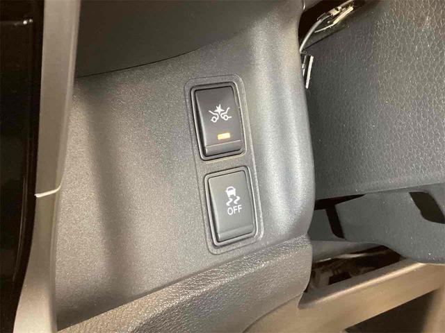 セレナ ハイウェイスター　ＥＴＣ　全周囲カメラ　ＴＶ　オートクルーズコントロール　パークアシスト　衝突被害軽減システム　両側スライド・片側電動　オートライト　スマートキー　アイドリングストップ（13枚目）