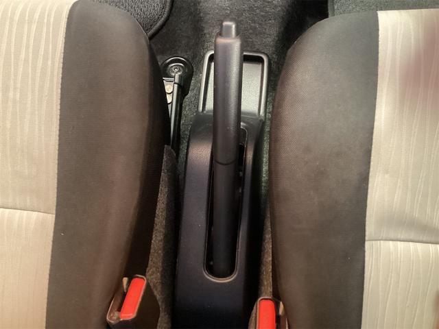 ミライース Ｌ　ＳＡＩＩＩ　バックカメラ　ナビ　クリアランスソナー　衝突被害軽減システム　オートマチックハイビーム　キーレスエントリー　アイドリングストップ　ＣＶＴ　ＥＳＣ　ＣＤ　ＵＳＢ　ミュージックプレイヤー接続可（11枚目）