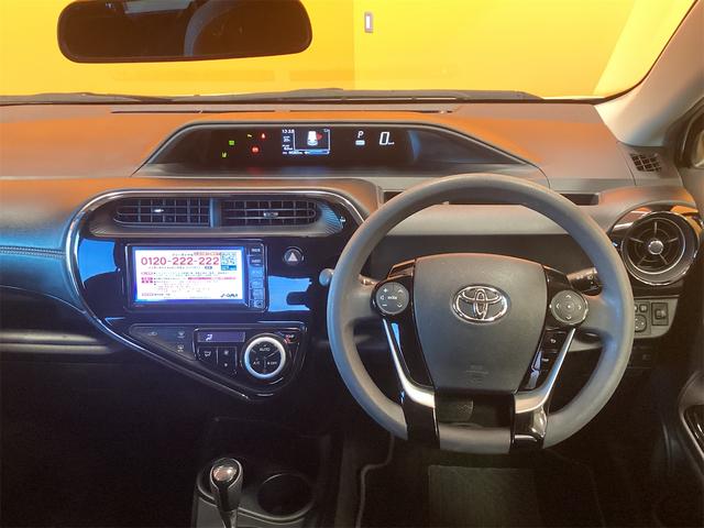 アクア Ｓスタイルブラック　バックカメラ　ナビ　ＴＶ　クリアランスソナー　レーンアシスト　衝突被害軽減システム　アルミホイール　オートマチックハイビーム　オートライト　スマートキー　アイドリングストップ（5枚目）