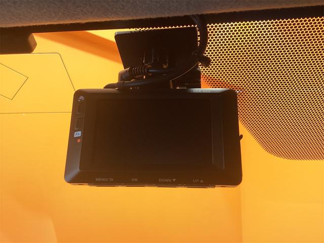 アクア Ｓスタイルブラック　バックカメラ　ナビ　ＴＶ　クリアランスソナー　レーンアシスト　衝突被害軽減システム　アルミホイール　オートマチックハイビーム　オートライト　スマートキー　アイドリングストップ（13枚目）