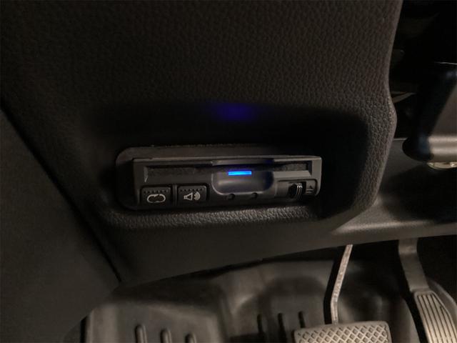 フィットハイブリッド Ｌパッケージ　ハイブリッド　ＥＴＣ　バックカメラ　ナビ　ＴＶ　オートクルーズコントロール　オートライト　ＬＥＤヘッドランプ　スマートキー　ＡＴ　盗難防止システム　衝突安全ボディ　ＣＤ　ＤＶＤ再生（10枚目）