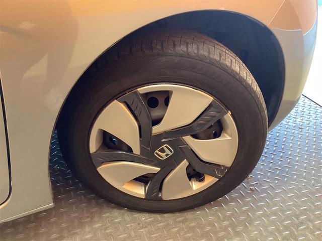 フィットハイブリッド Ｌパッケージ　ハイブリッド　ＥＴＣ　バックカメラ　ナビ　ＴＶ　オートクルーズコントロール　オートライト　ＬＥＤヘッドランプ　スマートキー　ＡＴ　盗難防止システム　衝突安全ボディ　ＣＤ　ＤＶＤ再生（23枚目）