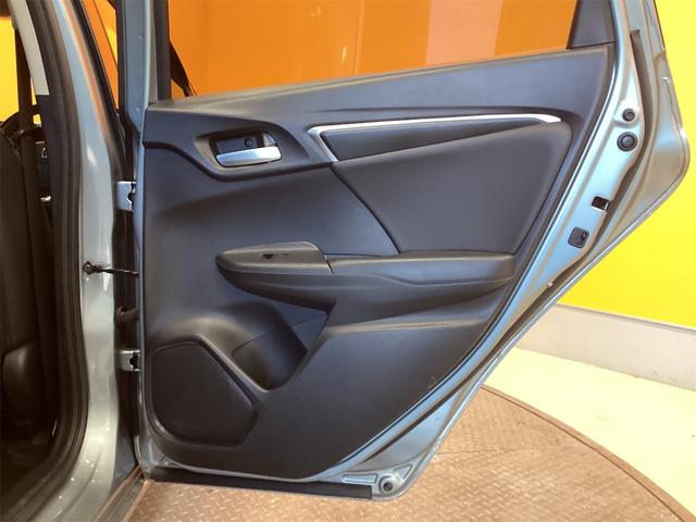 フィットハイブリッド Ｌパッケージ　ハイブリッド　ＥＴＣ　バックカメラ　ナビ　ＴＶ　オートクルーズコントロール　オートライト　ＬＥＤヘッドランプ　スマートキー　ＡＴ　盗難防止システム　衝突安全ボディ　ＣＤ　ＤＶＤ再生（41枚目）