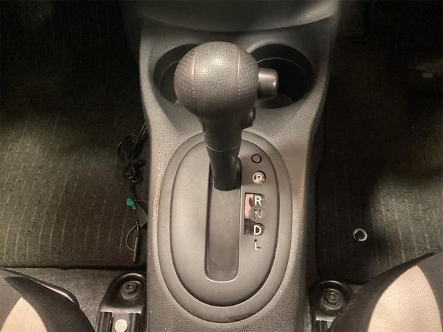 ノート Ｘ　ＥＴＣ　ナビ　ＴＶ　クリアランスソナー　レーンアシスト　衝突被害軽減システム　オートライト　スマートキー　アイドリングストップ　電動格納ミラー　ＣＶＴ　盗難防止システム　衝突安全ボディ（10枚目）