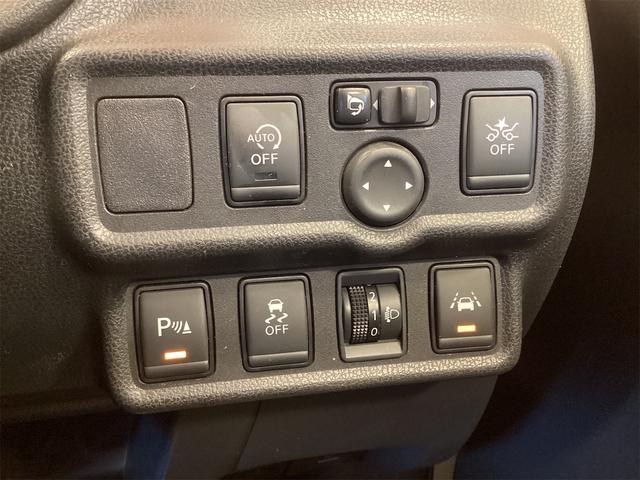 ノート Ｘ　ＥＴＣ　ナビ　ＴＶ　クリアランスソナー　レーンアシスト　衝突被害軽減システム　オートライト　スマートキー　アイドリングストップ　電動格納ミラー　ＣＶＴ　盗難防止システム　衝突安全ボディ（11枚目）