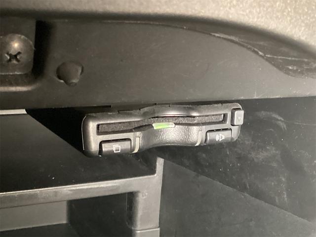 ノート Ｘ　ＥＴＣ　ナビ　ＴＶ　クリアランスソナー　レーンアシスト　衝突被害軽減システム　オートライト　スマートキー　アイドリングストップ　電動格納ミラー　ＣＶＴ　盗難防止システム　衝突安全ボディ（12枚目）