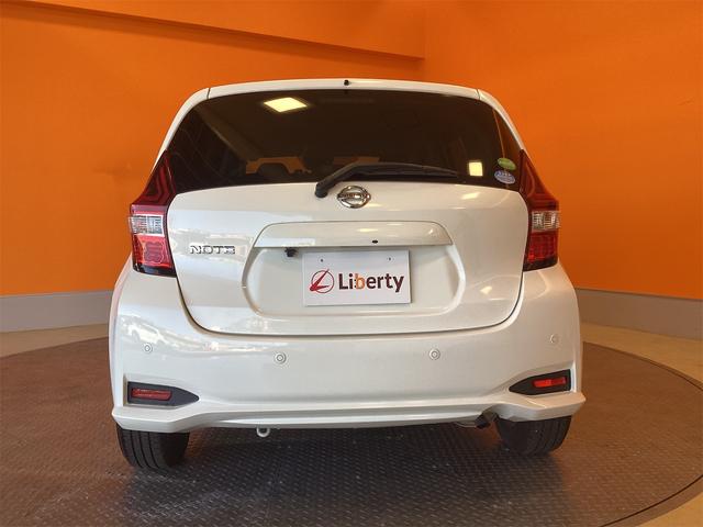 ノート Ｘ　ＥＴＣ　ナビ　ＴＶ　クリアランスソナー　レーンアシスト　衝突被害軽減システム　オートライト　スマートキー　アイドリングストップ　電動格納ミラー　ＣＶＴ　盗難防止システム　衝突安全ボディ（18枚目）