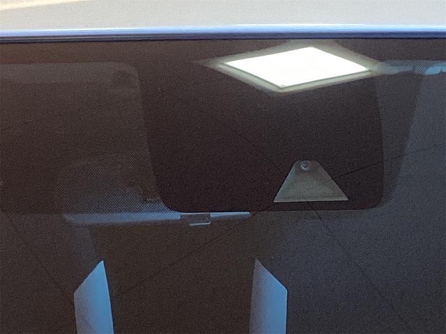 ノート Ｘ　ＥＴＣ　ナビ　ＴＶ　クリアランスソナー　レーンアシスト　衝突被害軽減システム　オートライト　スマートキー　アイドリングストップ　電動格納ミラー　ＣＶＴ　盗難防止システム　衝突安全ボディ（25枚目）