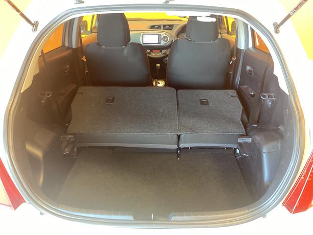 ヴィッツ F スマイルエディション ETC ナビ TV オートライト スマートキー 電動格納ミラー CVT 盗難防止システム 衝突安全ボディ ABS CD DVD再生 Bluetooth エアコン パワーステアリング(44枚目)