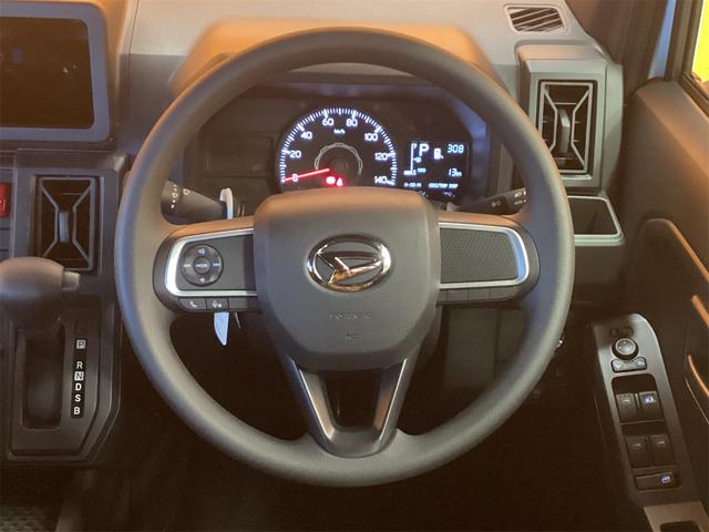 タフト X 届出済未使用車 禁煙車 衝突軽減B スカイルーフ LEDヘッドライト スマートキー プッシュスタート アイドリングストップ 電子パーキング ステアリングスイッチ 電動格納ミラー バックカメラ(6枚目)