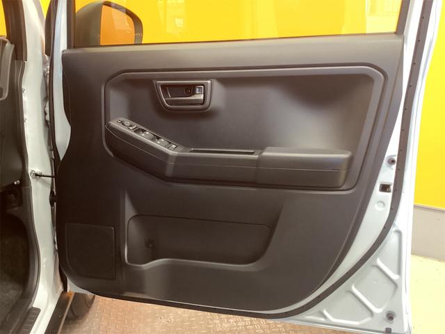 タフト X 届出済未使用車 禁煙車 衝突軽減B スカイルーフ LEDヘッドライト スマートキー プッシュスタート アイドリングストップ 電子パーキング ステアリングスイッチ 電動格納ミラー バックカメラ(41枚目)