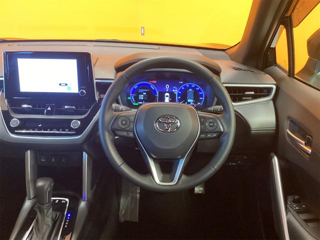 カローラクロス ハイブリッド　Ｚ　ＥＴＣ　バックカメラ　オートクルーズコントロール　レーンアシスト　ナビ　ＴＶ　オートマチックハイビーム　オートライト　電動リアゲート　アルミホイール　スマートキー　電動格納ミラー　シートヒーター（9枚目）