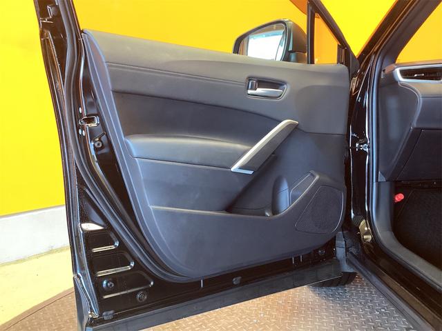 カローラクロス ハイブリッド　Ｚ　ＥＴＣ　バックカメラ　オートクルーズコントロール　レーンアシスト　ナビ　ＴＶ　オートマチックハイビーム　オートライト　電動リアゲート　アルミホイール　スマートキー　電動格納ミラー　シートヒーター（37枚目）