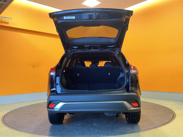 カローラクロス ハイブリッド　Ｚ　ＥＴＣ　バックカメラ　オートクルーズコントロール　レーンアシスト　ナビ　ＴＶ　オートマチックハイビーム　オートライト　電動リアゲート　アルミホイール　スマートキー　電動格納ミラー　シートヒーター（41枚目）