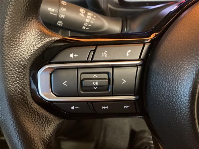 スペーシア ハイブリッドＧ　届出済未使用車　禁煙車　スズキセーフティサポート　ＬＥＤライト　スマートキー　プッシュスタート　アイドリングストップ　両側スライドドア　ステアリングスイッチ　電動格納ミラー　ヘッドライトレベライザー（12枚目）