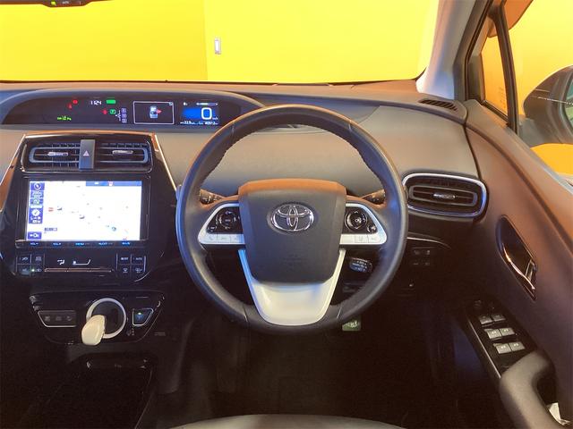 プリウス Ａツーリングセレクション　ＥＴＣ　クリアランスソナー　レーンアシスト　オートクルーズコントロール　パークアシスト　衝突被害軽減システム　バックカメラ　ナビ　ＴＶ　アルミホイール　オートマチックハイビーム（9枚目）