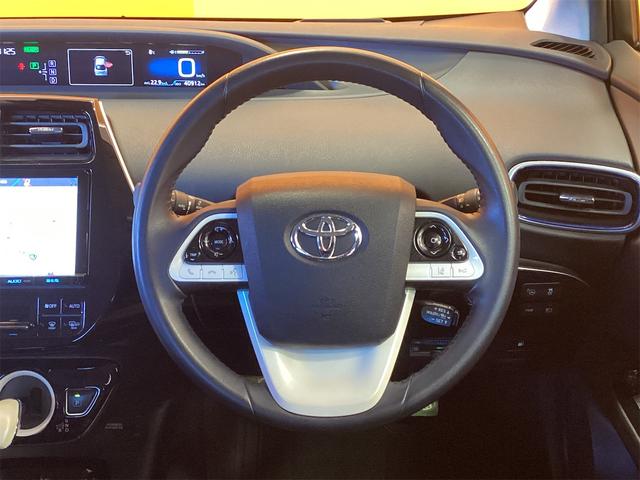 プリウス Ａツーリングセレクション　ＥＴＣ　クリアランスソナー　レーンアシスト　オートクルーズコントロール　パークアシスト　衝突被害軽減システム　バックカメラ　ナビ　ＴＶ　アルミホイール　オートマチックハイビーム（10枚目）