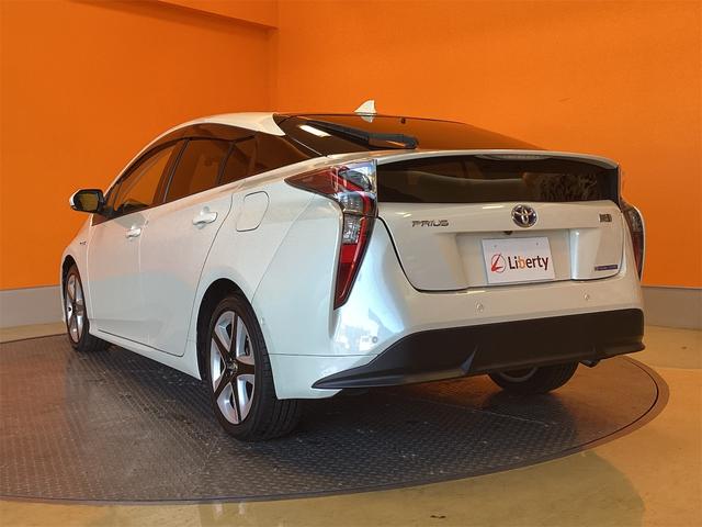 プリウス Ａツーリングセレクション　ＥＴＣ　クリアランスソナー　レーンアシスト　オートクルーズコントロール　パークアシスト　衝突被害軽減システム　バックカメラ　ナビ　ＴＶ　アルミホイール　オートマチックハイビーム（19枚目）