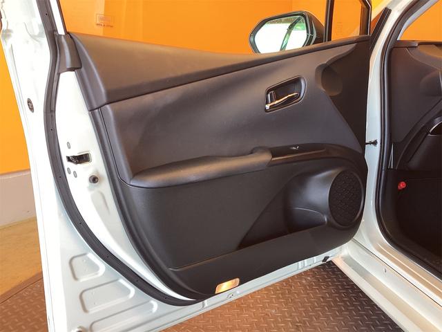 プリウス Ａツーリングセレクション　ＥＴＣ　クリアランスソナー　レーンアシスト　オートクルーズコントロール　パークアシスト　衝突被害軽減システム　バックカメラ　ナビ　ＴＶ　アルミホイール　オートマチックハイビーム（32枚目）