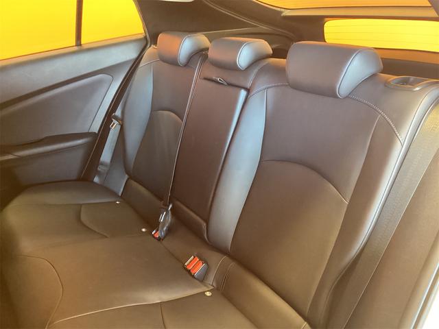 プリウス Ａツーリングセレクション　ＥＴＣ　クリアランスソナー　レーンアシスト　オートクルーズコントロール　パークアシスト　衝突被害軽減システム　バックカメラ　ナビ　ＴＶ　アルミホイール　オートマチックハイビーム（39枚目）