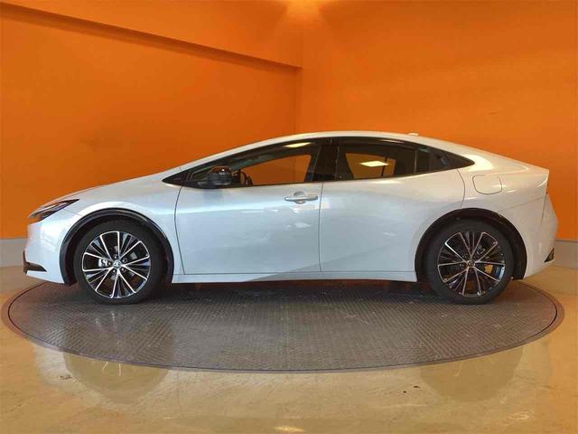 プリウス Ｚ　純正ディスプレイオーディオ　全周囲カメラ　ナビ　ＴＶ　クリアランスソナー　レーンアシスト　オートクルーズコントロール　衝突被害軽減システム　アルミホイール　オートマチックハイビーム　ＬＥＤヘッドランプ（22枚目）