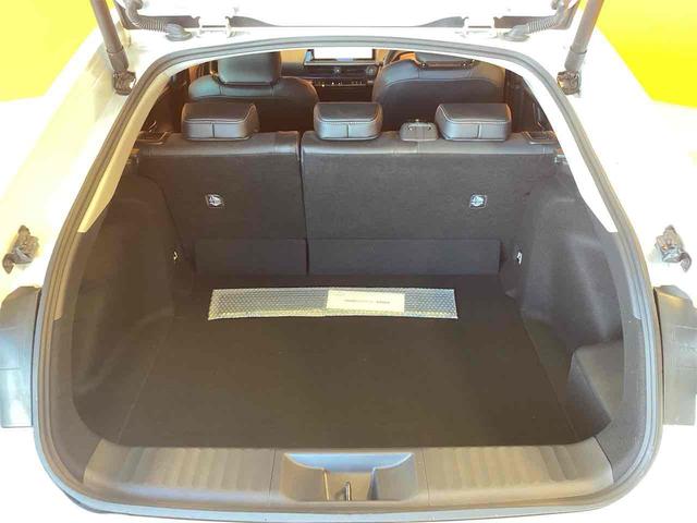 プリウス Ｚ　純正ディスプレイオーディオ　全周囲カメラ　ナビ　ＴＶ　クリアランスソナー　レーンアシスト　オートクルーズコントロール　衝突被害軽減システム　アルミホイール　オートマチックハイビーム　ＬＥＤヘッドランプ（43枚目）