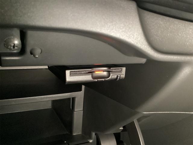 ノート X 純正ナビ ETC 全周囲カメラ クリアランスソナー レーンアシスト 衝突被害軽減システム オートライト スマートキー アイドリングストップ 電動格納ミラー CVT 盗難防止システム(7枚目)