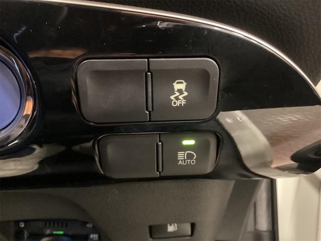 プリウス Ｓツーリングセレクション　ＥＴＣ　バックカメラ　ナビ　ＴＶ　オートクルーズコントロール　レーンアシスト　アルミホイール　オートマチックハイビーム　オートライト　ＬＥＤヘッドランプ　スマートキー（13枚目）