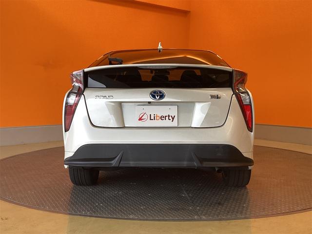 プリウス Ｓツーリングセレクション　ＥＴＣ　バックカメラ　ナビ　ＴＶ　オートクルーズコントロール　レーンアシスト　アルミホイール　オートマチックハイビーム　オートライト　ＬＥＤヘッドランプ　スマートキー（20枚目）