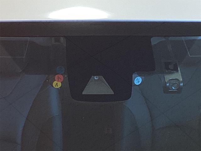 プリウス Ｓツーリングセレクション　ＥＴＣ　バックカメラ　ナビ　ＴＶ　オートクルーズコントロール　レーンアシスト　アルミホイール　オートマチックハイビーム　オートライト　ＬＥＤヘッドランプ　スマートキー（29枚目）