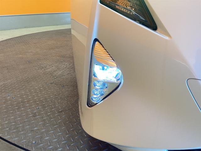 プリウス Ｓツーリングセレクション　ＥＴＣ　バックカメラ　ナビ　ＴＶ　オートクルーズコントロール　レーンアシスト　アルミホイール　オートマチックハイビーム　オートライト　ＬＥＤヘッドランプ　スマートキー（31枚目）