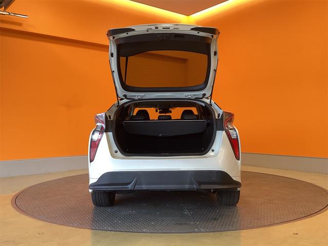 プリウス Ｓツーリングセレクション　ＥＴＣ　バックカメラ　ナビ　ＴＶ　オートクルーズコントロール　レーンアシスト　アルミホイール　オートマチックハイビーム　オートライト　ＬＥＤヘッドランプ　スマートキー（44枚目）