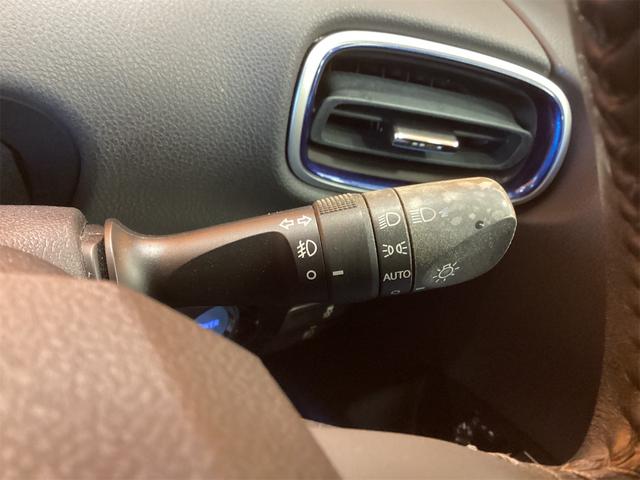 プリウス Ｓツーリングセレクション　ＥＴＣ　バックカメラ　ナビ　ＴＶ　オートクルーズコントロール　レーンアシスト　アルミホイール　オートマチックハイビーム　オートライト　ＬＥＤヘッドランプ　スマートキー（50枚目）