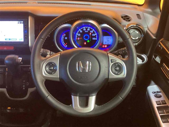 Ｎ－ＢＯＸカスタム Ｇ　ターボＳＳパッケージ　純正ナビ　ＥＴＣ　バックカメラ　両側電動スライドドア　ＴＶ　オートクルーズコントロール　オートライト　アイドリングストップ　ＣＶＴ　ＥＳＣ　ＣＤ　ＤＶＤ再生　ＵＳＢ（6枚目）