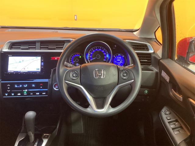 フィット １３Ｇ・Ｌパッケージ　ファインエディション　ＥＴＣ　バックカメラ　ナビ　ＴＶ　オートクルーズコントロール　衝突被害軽減システム　アルミホイール　オートライト　ＬＥＤヘッドランプ　スマートキー　アイドリングストップ　電動格納ミラー　ＣＶＴ（9枚目）