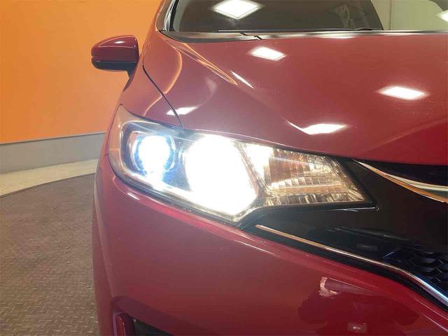 フィット １３Ｇ・Ｌパッケージ　ファインエディション　ＥＴＣ　バックカメラ　ナビ　ＴＶ　オートクルーズコントロール　衝突被害軽減システム　アルミホイール　オートライト　ＬＥＤヘッドランプ　スマートキー　アイドリングストップ　電動格納ミラー　ＣＶＴ（30枚目）