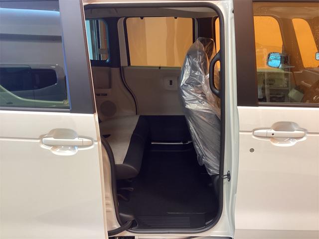 Ｎ－ＢＯＸ ベースグレード　バックカメラ　両側スライド・片側電動　クリアランスソナー　オートクルーズコントロール　レーンアシスト　オートライト　スマートキー　アイドリングストップ　シートヒーター　ベンチシート　ＣＶＴ　ＥＳＣ（35枚目）