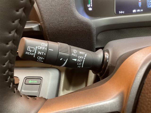 フリード ｅ：ＨＥＶエアー　ＥＸ　バックカメラ　クリアランスソナー　オートクルーズコントロール　レーンアシスト　衝突被害軽減システム　両側電動スライドドア　オートライト　ＬＥＤヘッドランプ　スマートキー　電動格納ミラー　シートヒーター（12枚目）