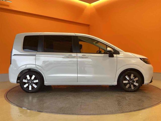 フリード ｅ：ＨＥＶエアー　ＥＸ　バックカメラ　クリアランスソナー　オートクルーズコントロール　レーンアシスト　衝突被害軽減システム　両側電動スライドドア　オートライト　ＬＥＤヘッドランプ　スマートキー　電動格納ミラー　シートヒーター（18枚目）