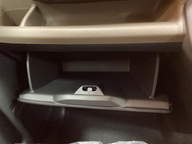 フリード ｅ：ＨＥＶエアー　ＥＸ　バックカメラ　クリアランスソナー　オートクルーズコントロール　レーンアシスト　衝突被害軽減システム　両側電動スライドドア　オートライト　ＬＥＤヘッドランプ　スマートキー　電動格納ミラー　シートヒーター（50枚目）