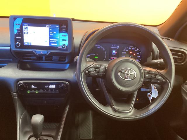 ヤリス ハイブリッドＸ　ＥＴＣ　バックカメラ　ナビ　オートクルーズコントロール　レーンアシスト　衝突被害軽減システム　オートマチックハイビーム　オートライト　キーレスエントリー　ＣＶＴ　盗難防止システム（5枚目）