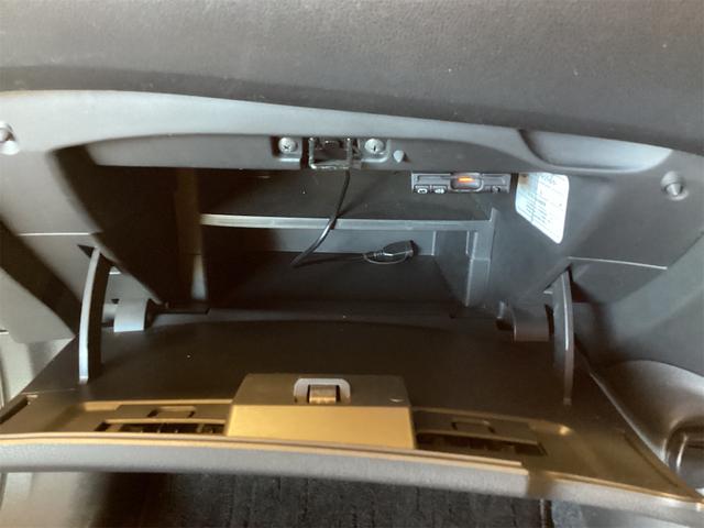 ノート ｅ－パワー　Ｘ　ＥＴＣ　全周囲カメラ　ナビ　ＴＶ　クリアランスソナー　レーンアシスト　衝突被害軽減システム　オートライト　スマートキー　電動格納ミラー　ＡＴ　ＡＢＳ　ＥＳＣ　ＣＤ　ＤＶＤ再生　ＵＳＢ（55枚目）