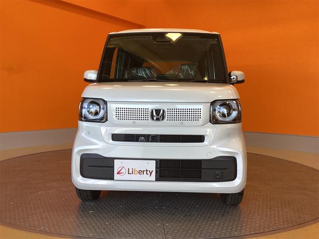 N-BOX ベースグレード バックカメラ 両側スライド・片側電動 オートクルーズコントロール オートライト スマートキー アイドリングストップ 電動格納ミラー シートヒーター CVT ESC USB エアコン パワーステアリング(16枚目)