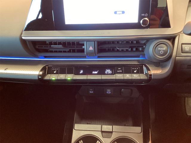 トヨタ プリウス 12枚目