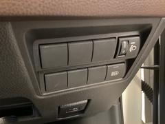 �����ȥޥ��å��ϥ��ӡ������Լ֤��и��֤Υ饤�Ȥ�ǧ�������ϥ��ӡ���ȥ����ӡ����ư���ڤ��ؤ��뵡ǽ�Ǥ����� 4