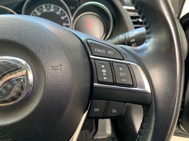 天井や座席シートにはシミや汚れはありません。日焼けもしていないので中古車ですが状態がよく、きれいです。