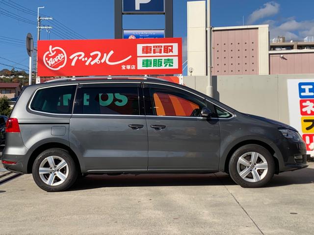 シャラン グレンツェン　純正ナビ　両側パワスラ　パワーバックドア　バックカメラ　地デジＴＶ　ドライブレコーダー　ＥＴＣ　ＨＩＤヘッドライト　ルーフレール　スマートキー×２　純正１６インチアルミホイール（6枚目）