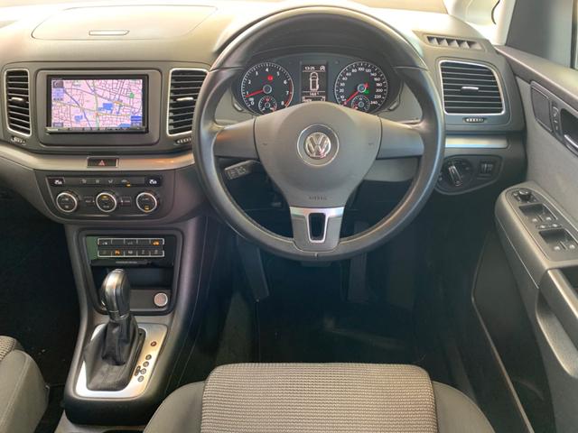 シャラン グレンツェン　純正ナビ　両側パワスラ　パワーバックドア　バックカメラ　地デジＴＶ　ドライブレコーダー　ＥＴＣ　ＨＩＤヘッドライト　ルーフレール　スマートキー×２　純正１６インチアルミホイール（10枚目）